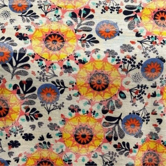 LulaRoe Irma Tunic Short Sleeve Sunflower Floral Yellow Red Blurred XXS-XS 00-0 - Picture 9 of 15